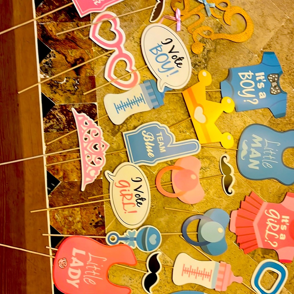 Gender reveal photo signs